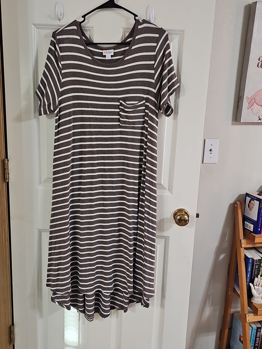 LuLaRoe Gray and White Striped Short Sleeve Maxi Dress Women L. EUC